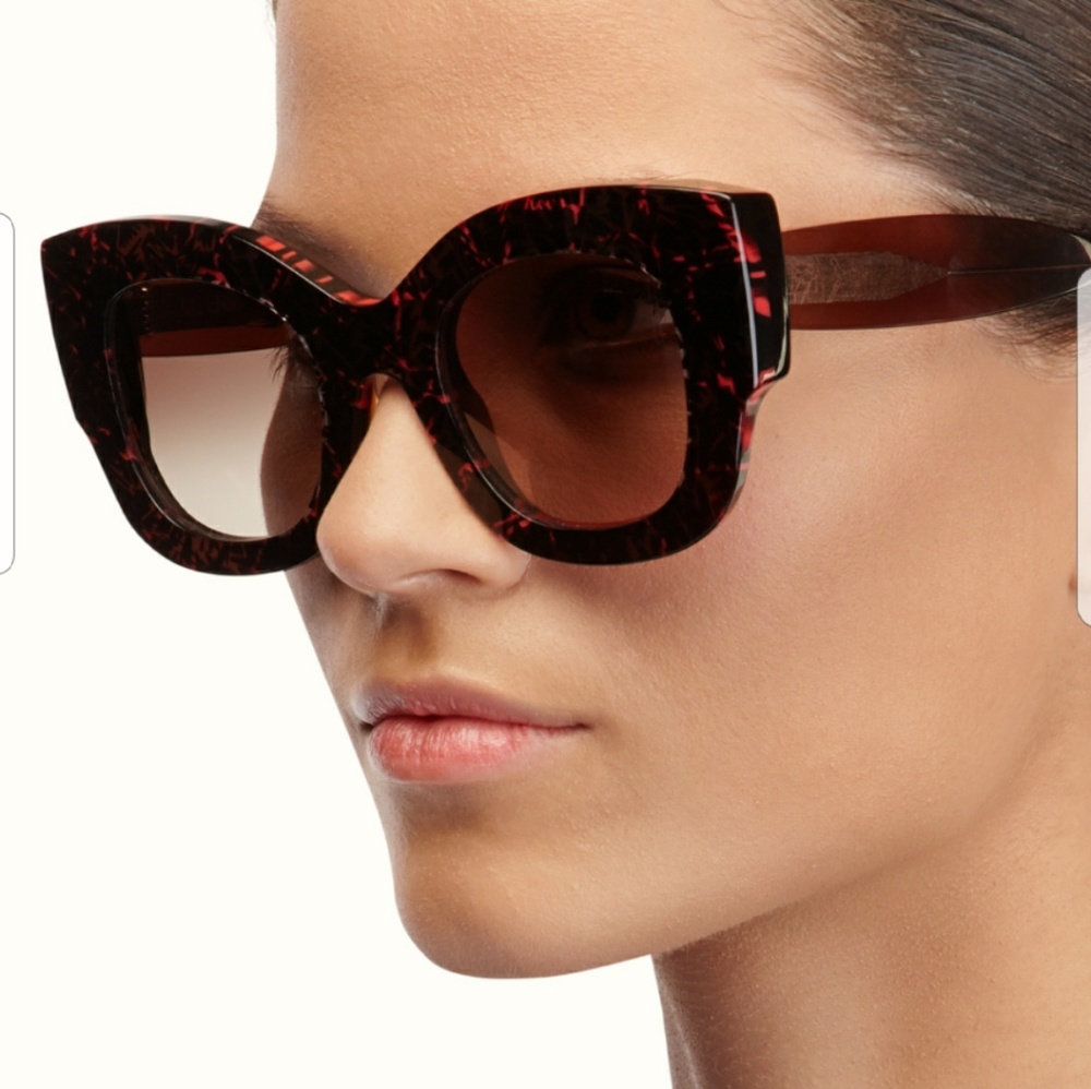 Fendi Oversized Cat-Eye Sunglasses in Tortoise Red and Brown